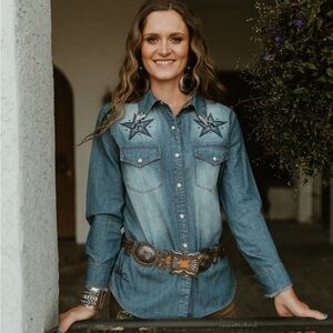 Rodeo Quincy American Mustang Women’s Denim Button Down Shirt S